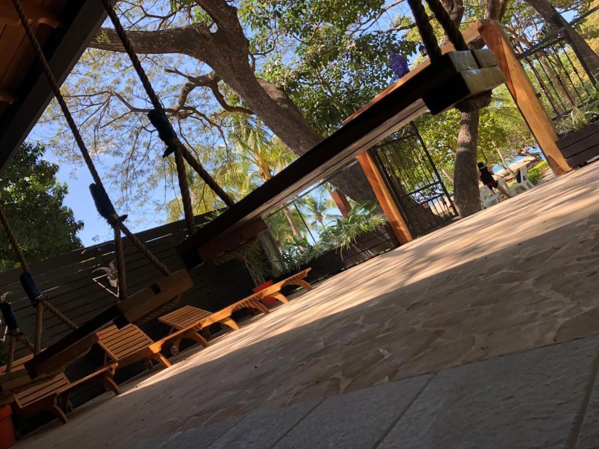 Casa Aura: Beachfront Premium Hostal Tamarindo